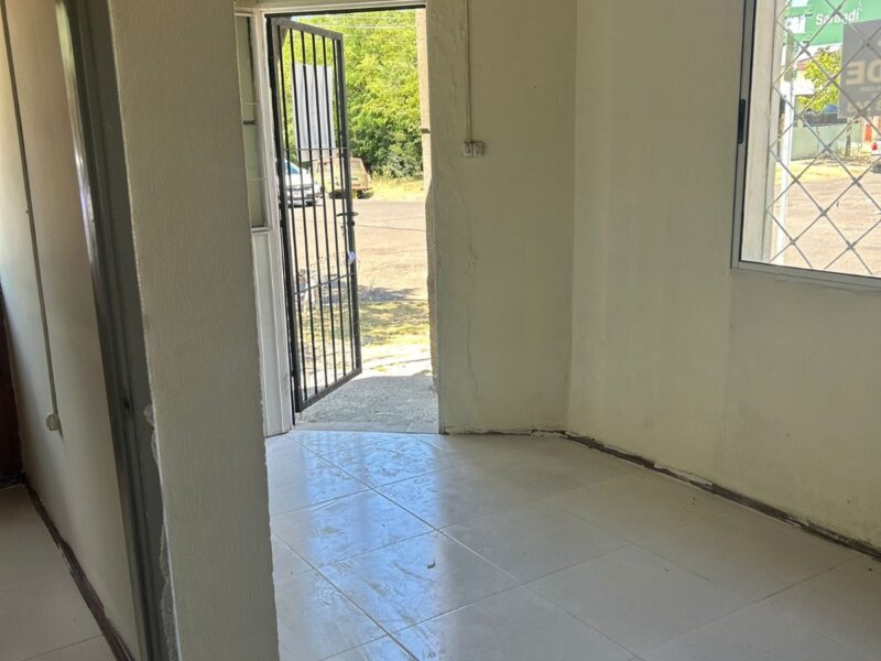 PROPIEDAD-Casa Usada en 18 de Mayo – Esquina Sarandí