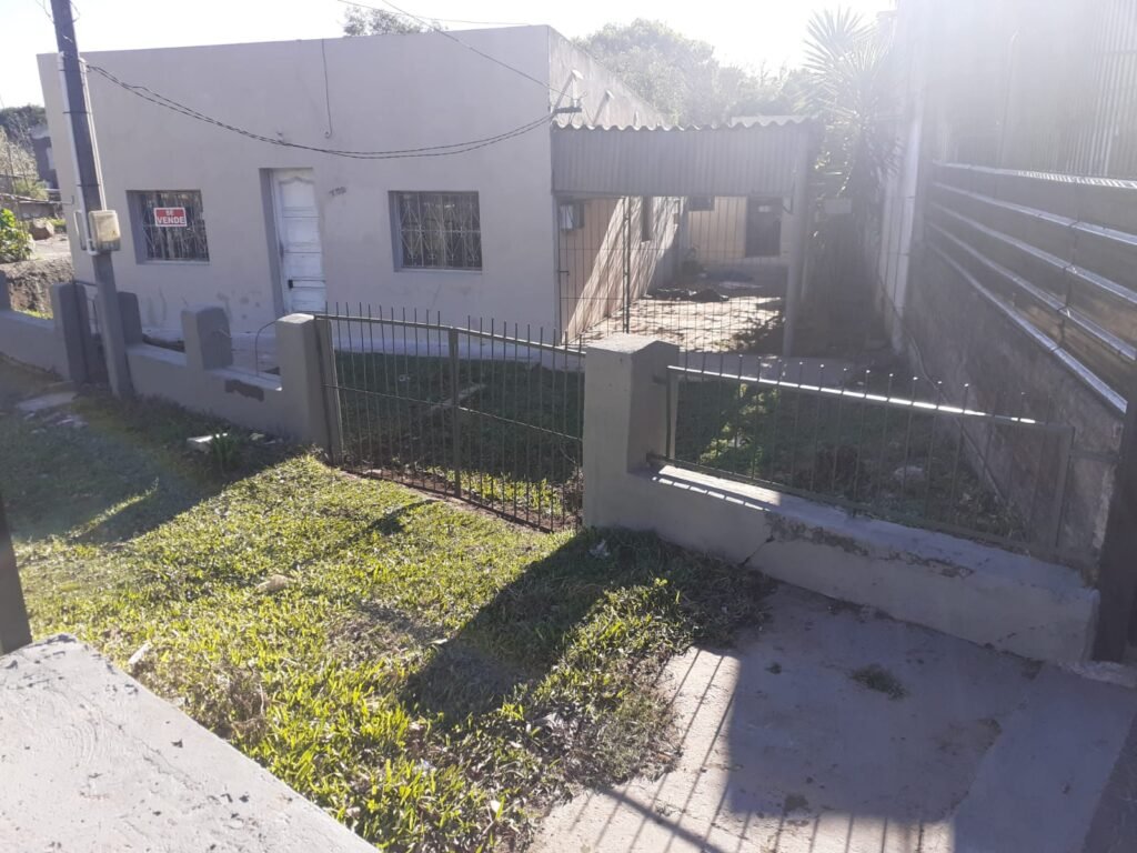 Casas en Avenida Carlos María Ramírez – Venta