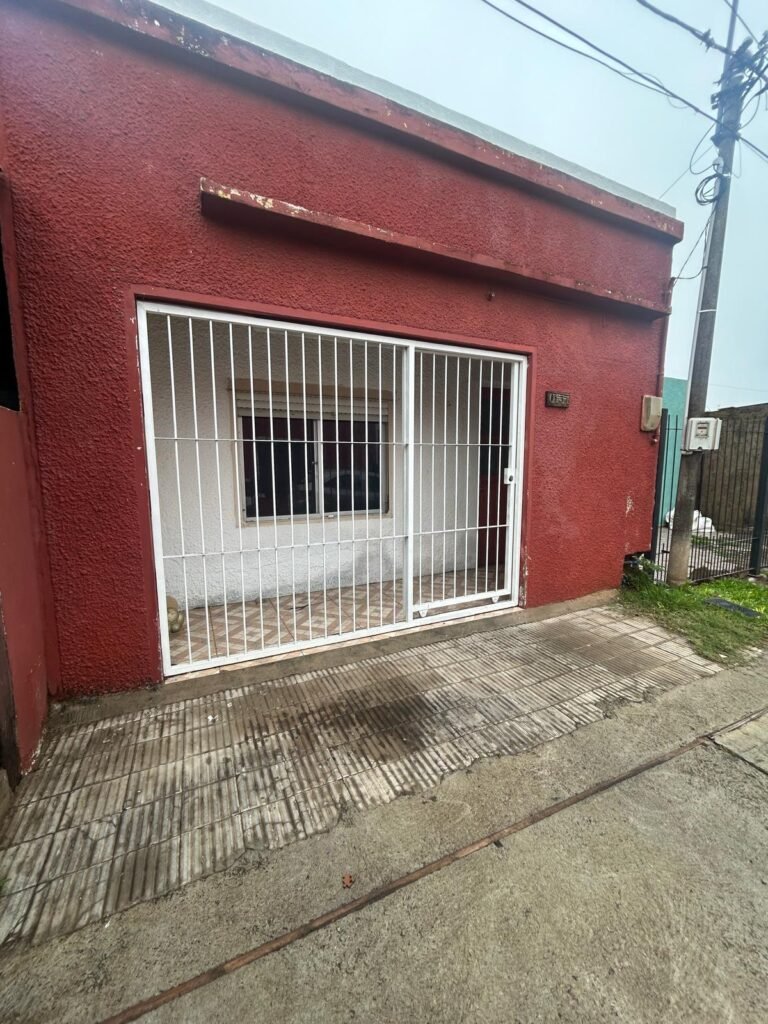 Casas en Tomas Polito 0131 – Venta