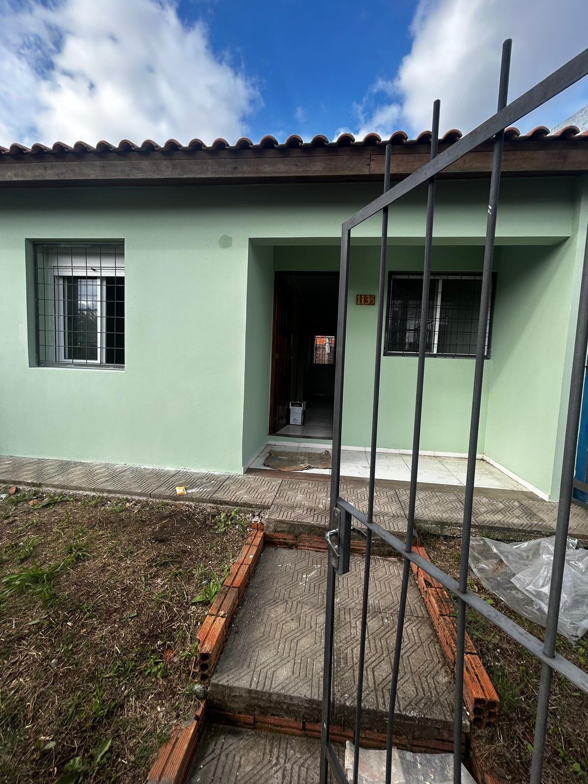 SE VENDE CASA A ESTRENAR